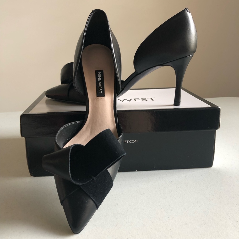 Nine West McFally Pumps In The d’Orsay Profile w/Leather & Suede Bow At Toe Cap